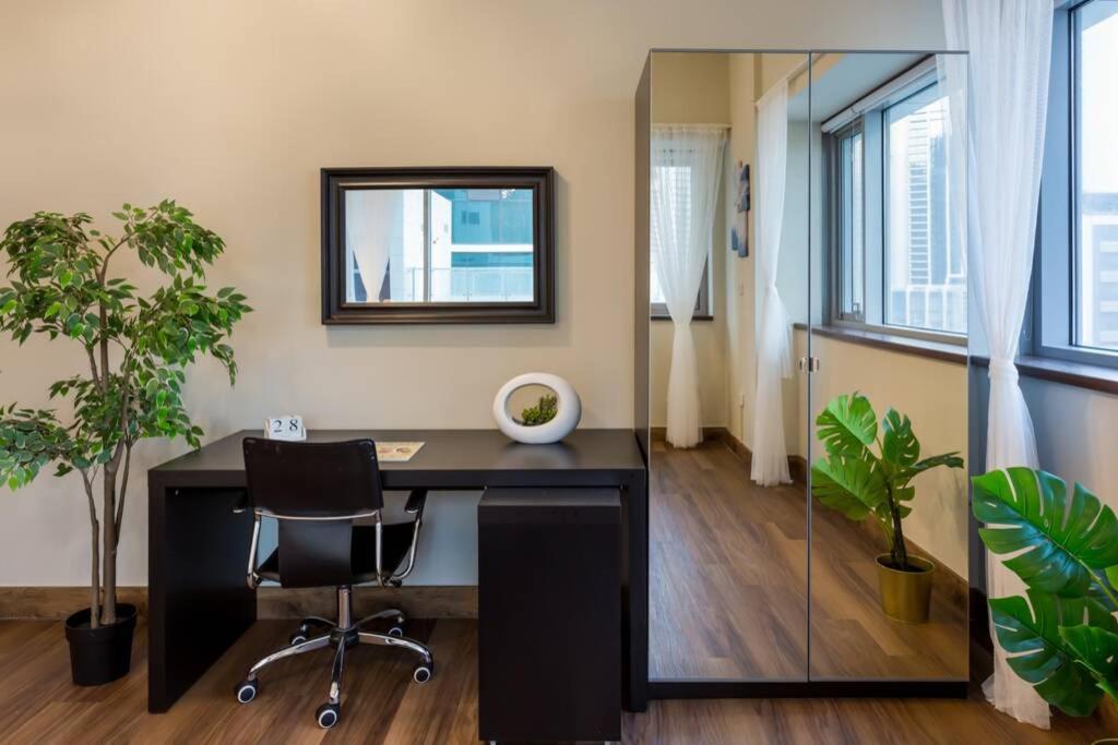 Higuests - Roomy Apt With Infinity Pool Close To Burj Khalifa Dubai Eksteriør bilde